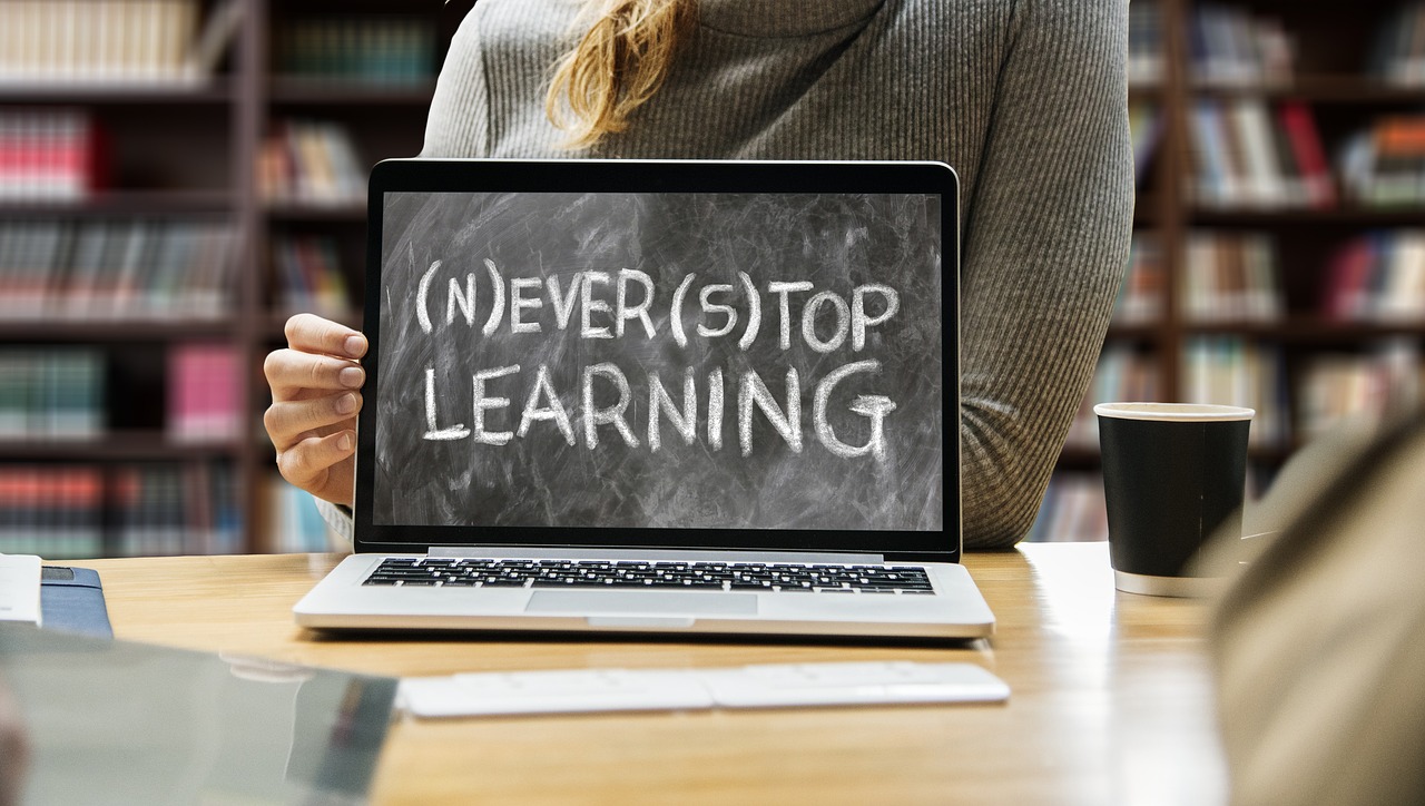 Image for Online Versus Classroom: Best Format to Further My Education